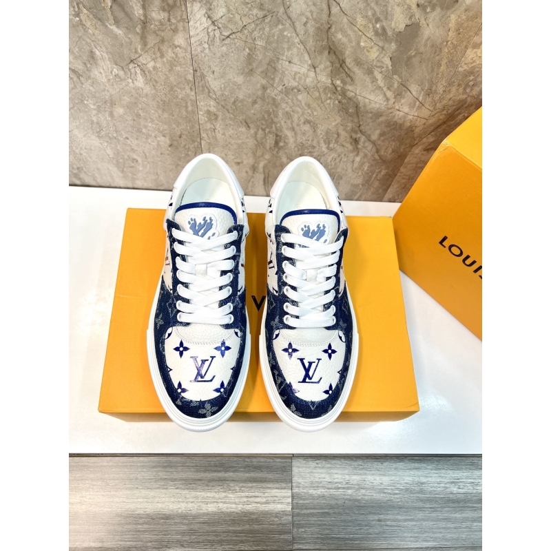 l**is V*t*n sneakers